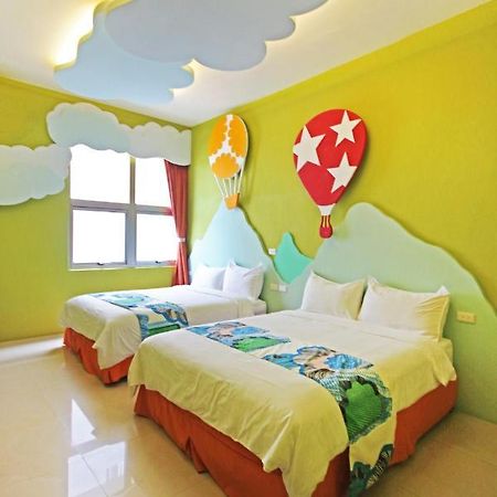 Fun Trip - Little Castle & Oscar B&B Taitung Екстериор снимка