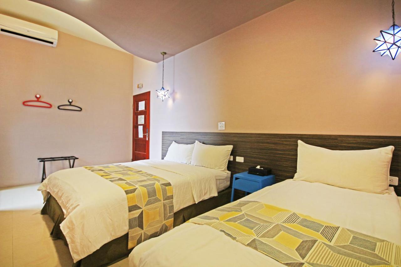Fun Trip - Little Castle & Oscar B&B Taitung Екстериор снимка