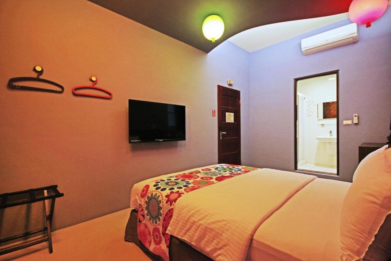 Fun Trip - Little Castle & Oscar B&B Taitung Екстериор снимка