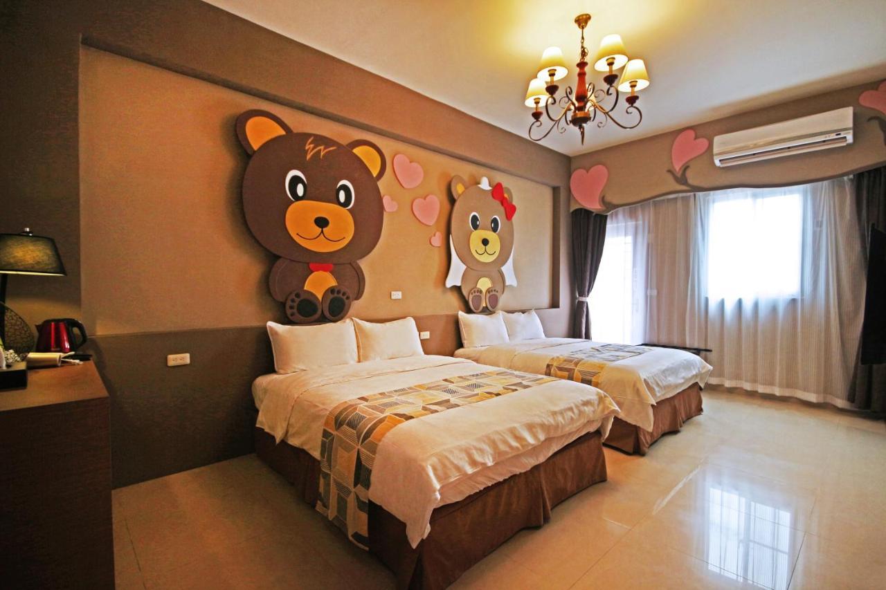 Fun Trip - Little Castle & Oscar B&B Taitung Екстериор снимка
