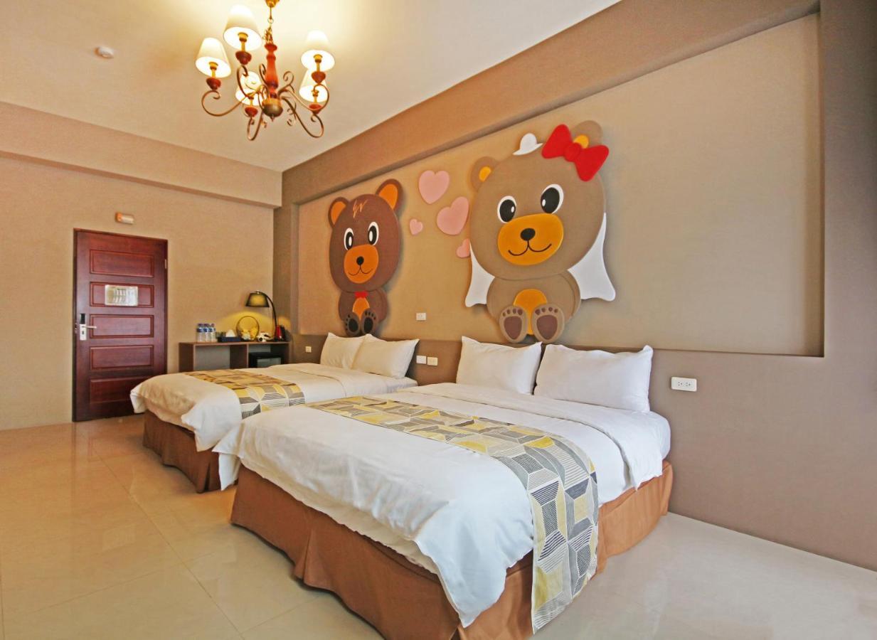 Fun Trip - Little Castle & Oscar B&B Taitung Екстериор снимка
