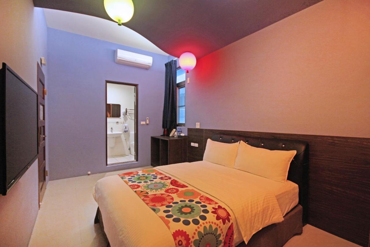 Fun Trip - Little Castle & Oscar B&B Taitung Екстериор снимка